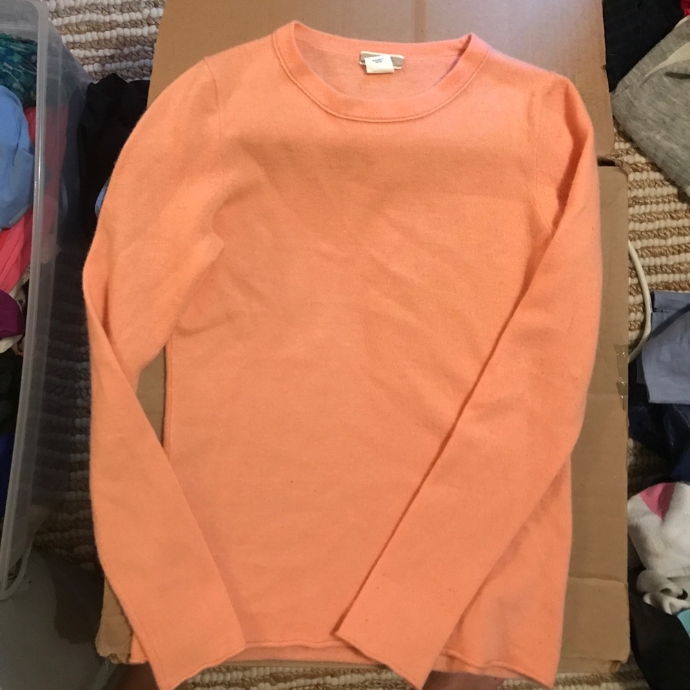 100% cashmere sweater